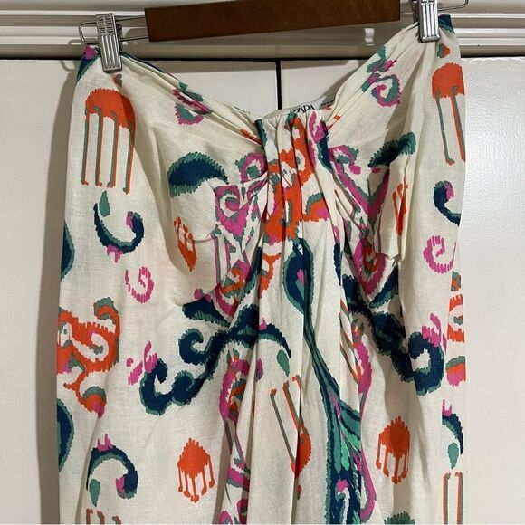 Zara’s Colorful Patterned Wrap Skirt - Picture 3 of 8